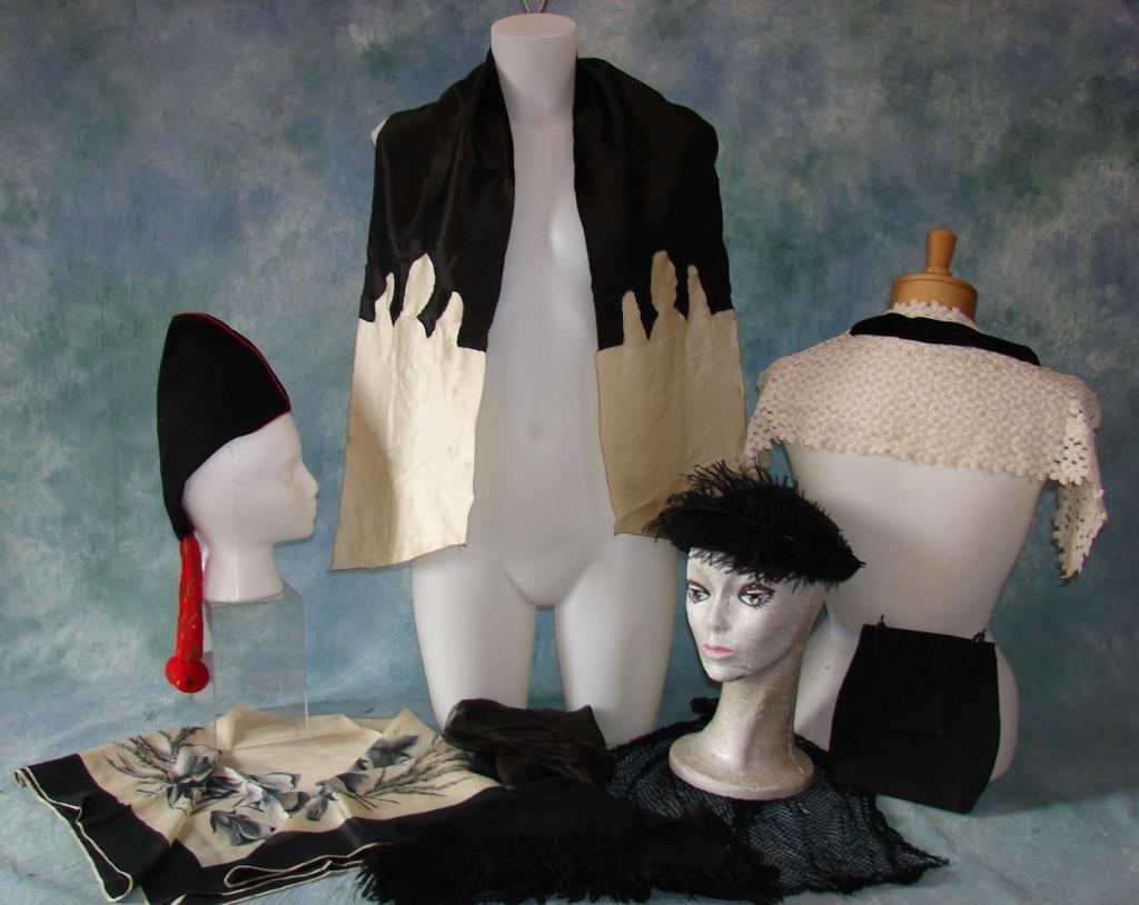 Vintage Purses, Scarves, Hats (1 of 16)
