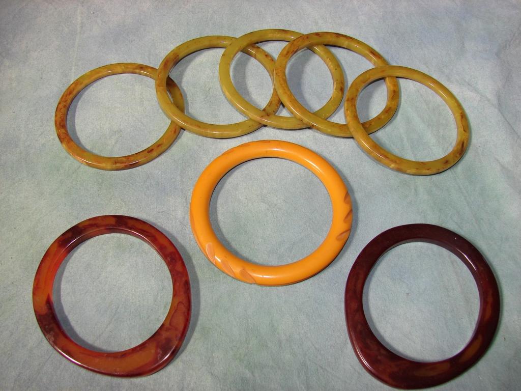 Vintage Bakelite Costume Jewelry Lot (1 of 4)