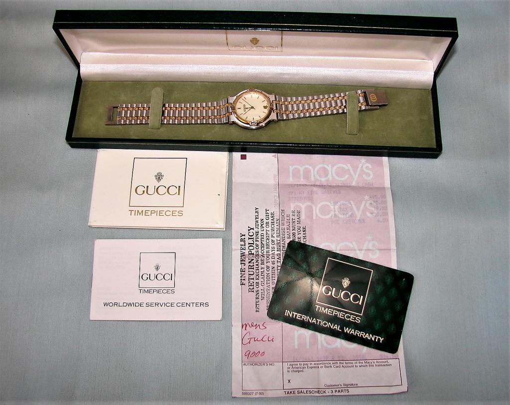 NIB Mens Gucci 9000 Series Watch (1 of 8)
