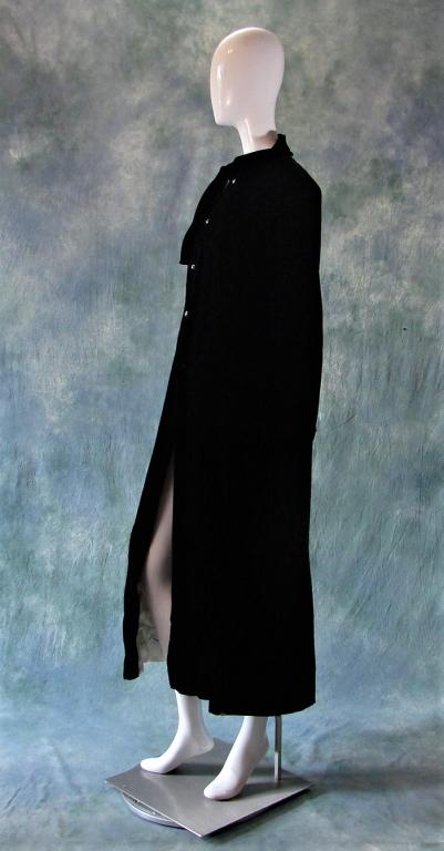 1960s Vintage Black Velvet Coat (1 of 6)