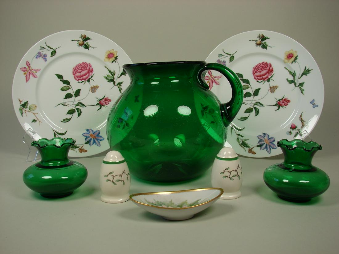 Large Lot of Fine Glassware and China (1 of 3)