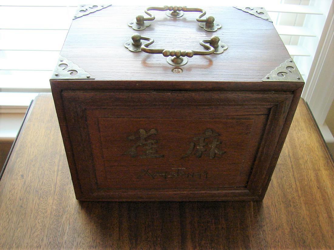 Vintage Mah Jong Set from the 1920s or 30s: SHIPPABLE: I think these are bamboo and bone pieces