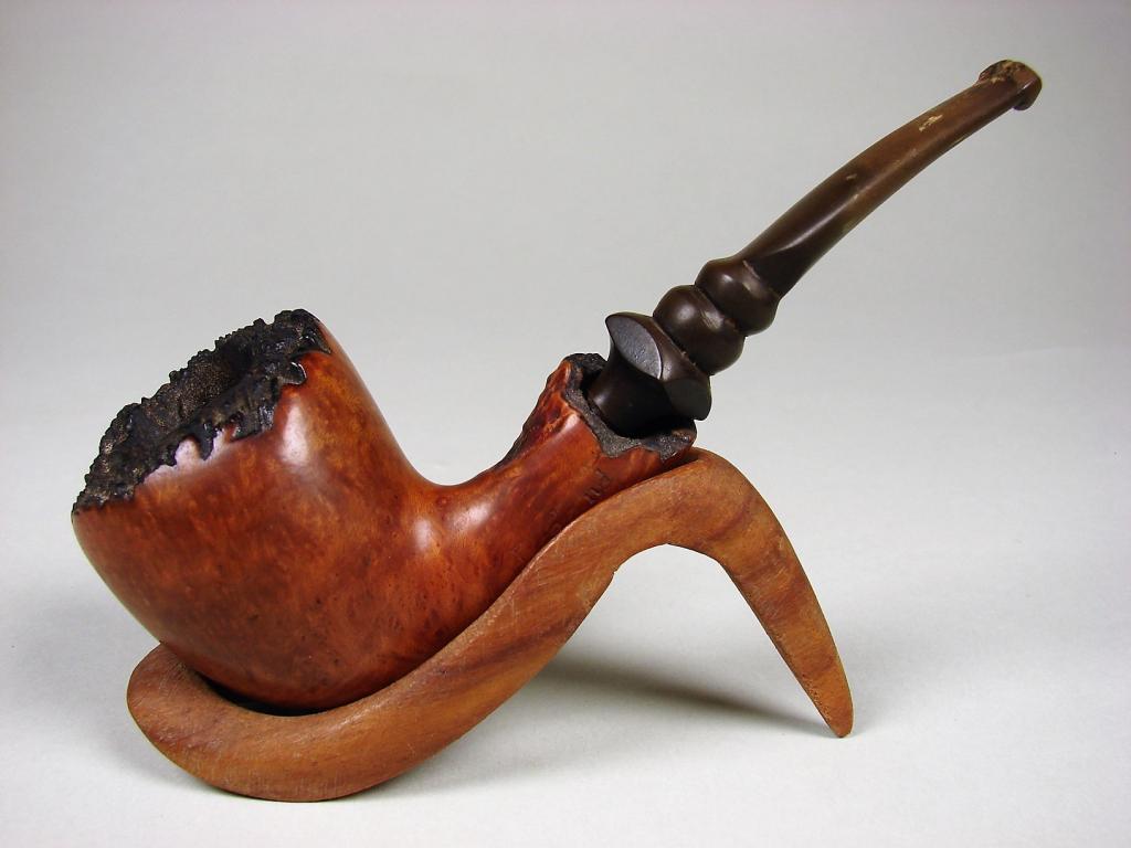 Alpha Freehand Estate Pipe: Alpha asymmetric freehand, plateaux rim, smooth partially rusticated stamped Freehand, Israel