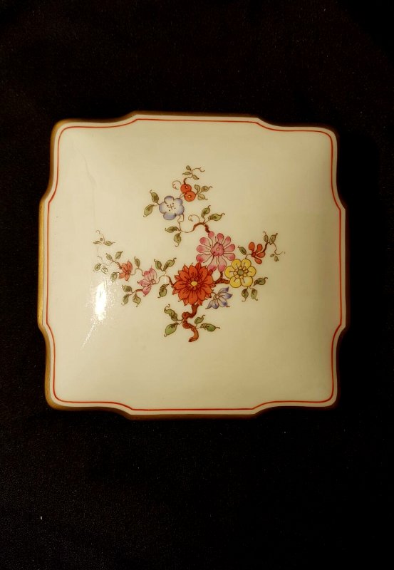 AUGARTEN WIEN Antique Trinket Box (1 of 3)