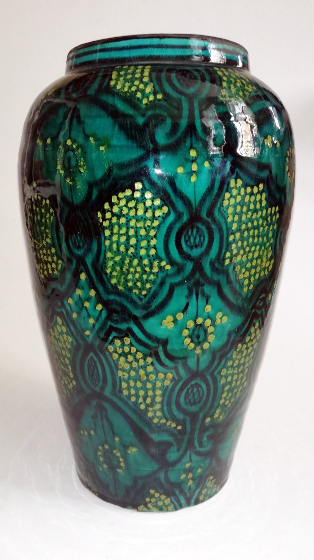 Signed 1930s Italian Art Deco vase: Signed 1930s Italian Art Deco vase -- Description : 1930s Art Deco vase -- Medium : Earthenware -- Dimensions : 36 cm tall -- Signature : Signed A. Severin (?)