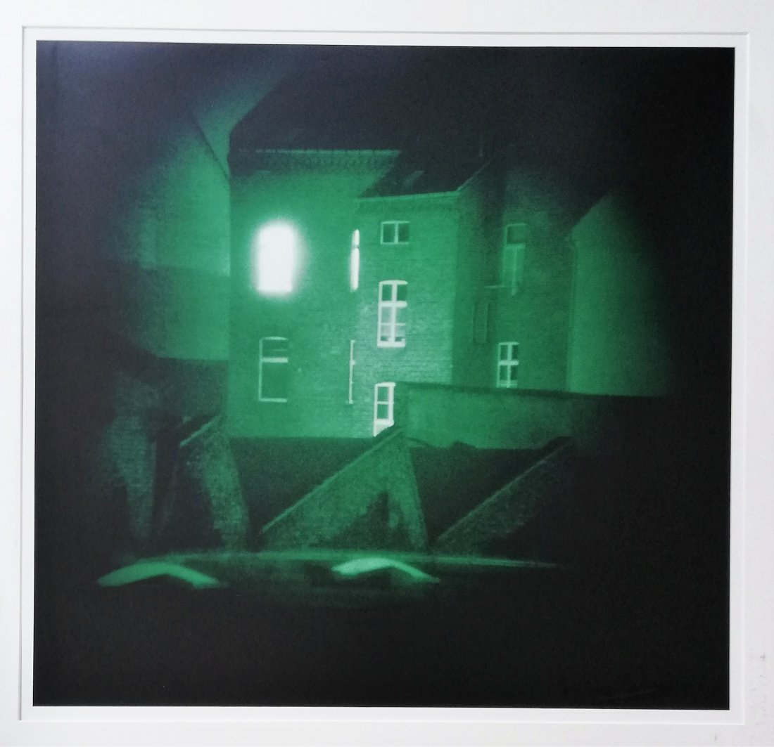 Thomas RUFF (1958) 托马斯·鲁: LOT 12112 -- Thomas RUFF (1958)托马斯·鲁夫 -- Description : Nacht series, 1993 -- Medium : Chromogenic print -- Dimensions : 71 x 74 cm -- Signature : Signed verso edt.4