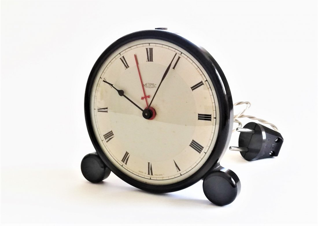 METAMEC Art Deco Bakelite desk clock (1 of 2)