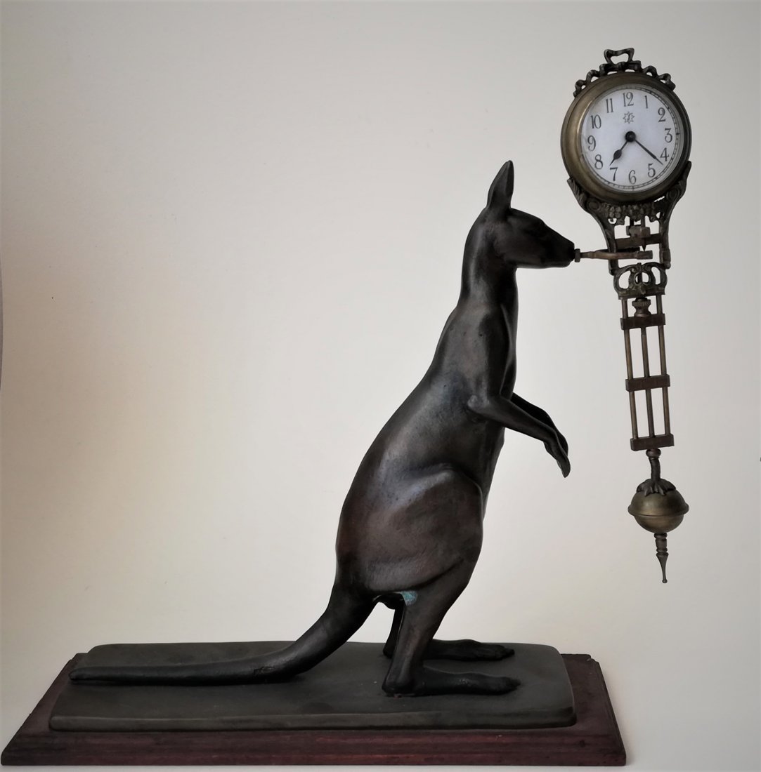 Junghans mystery kangaroo clock (1 of 1)