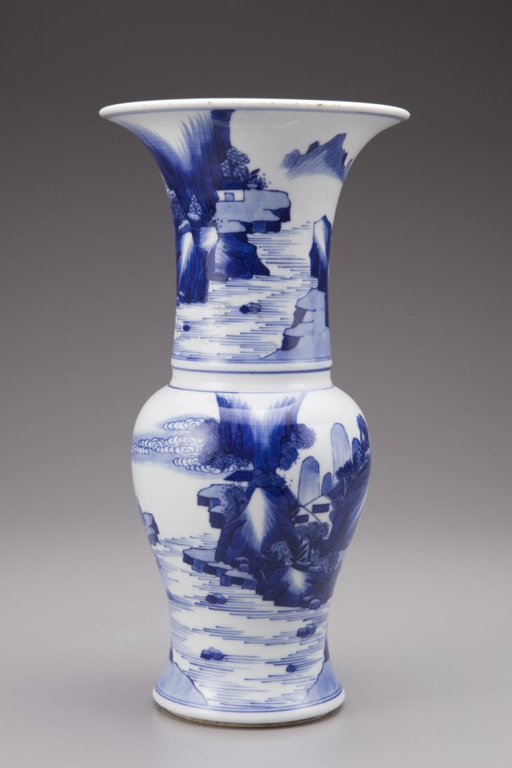 A blue and white phoenix-tail vase (1 of 6)