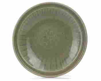 A CHINESE LONGQUAN CELADON DISH, MING DYNASTY (1368-1644) (1 of 2)