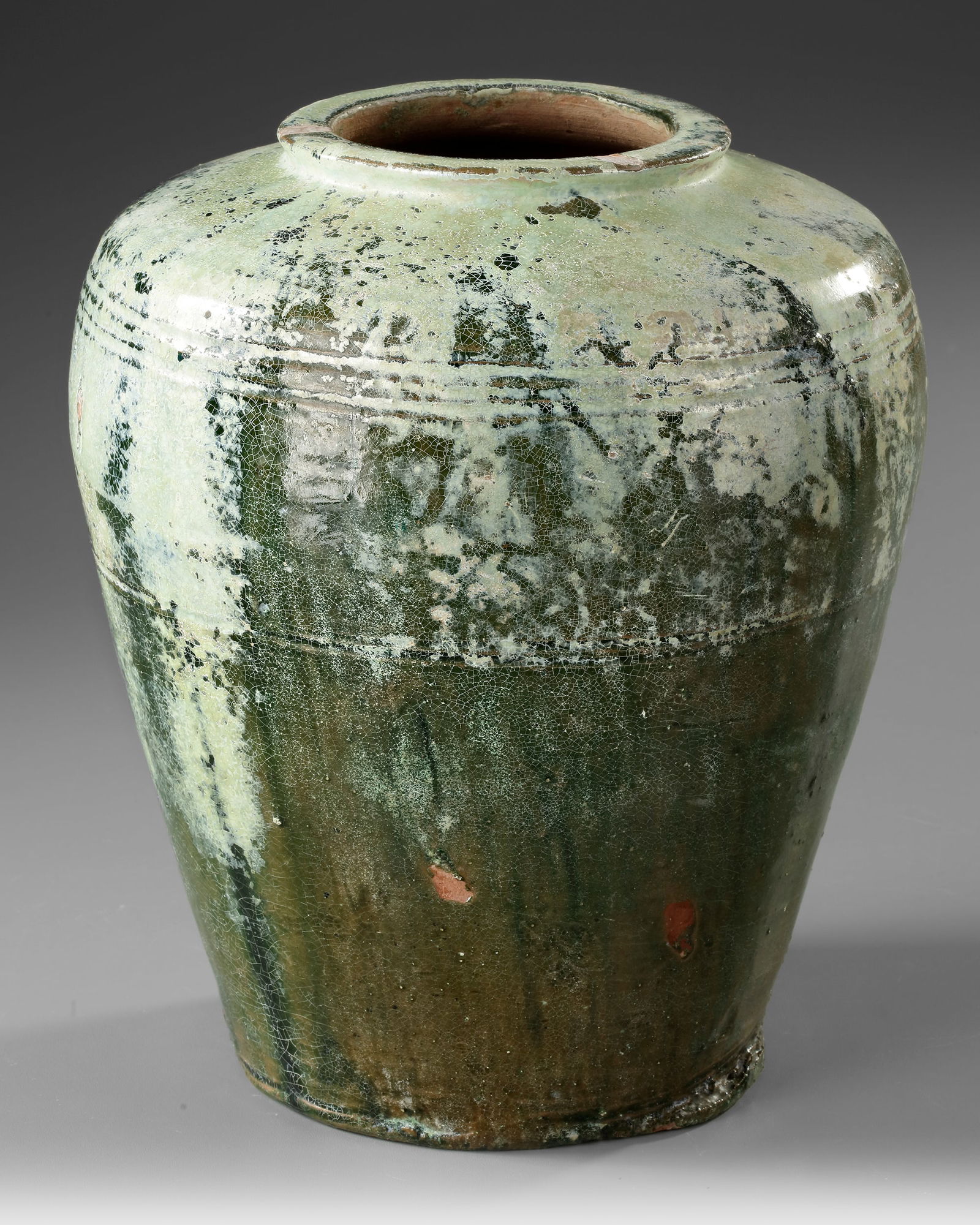 A GREEN GLAZED CHINESE VASE, HAN DYNASTY (206 BC-220 AD) (1 of 4)
