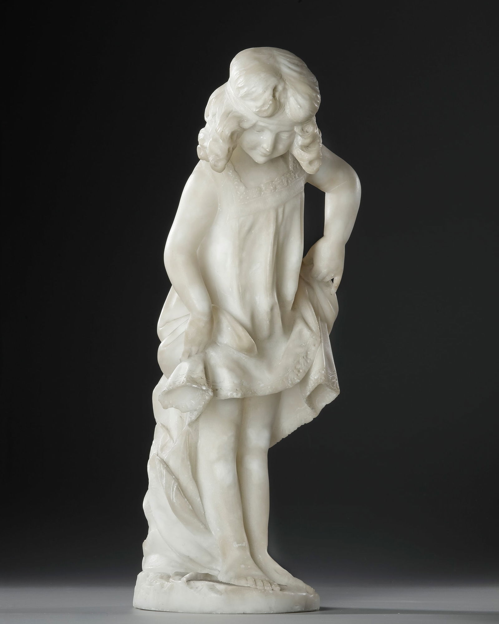 AN ALABASTER SCULPTURE OF A LITTLE GIRL, ART NOUVEAU PERIOD, 1900: Height: 44 cm. In a good condition.