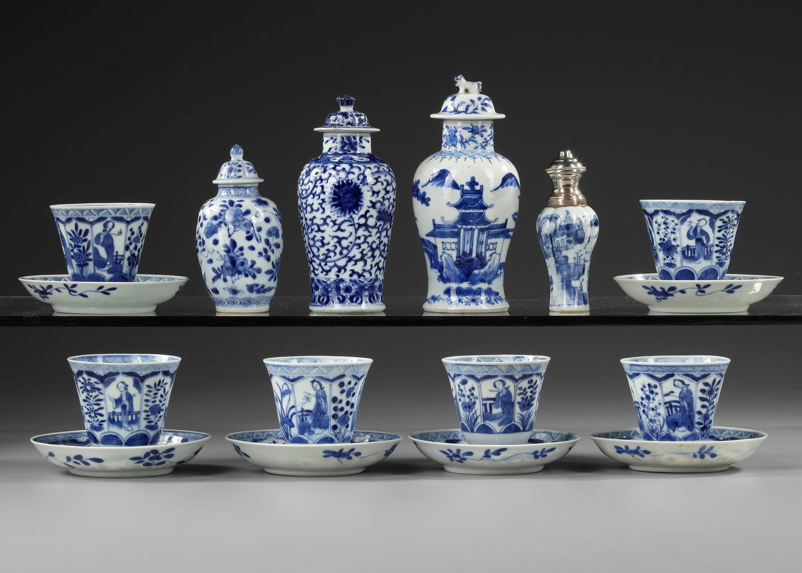 A COLLECTION OF CHINESE BLUE AND WHITE PORCELAIN WARES, KANGXI (1662-1722) AND LATER (1 of 4)