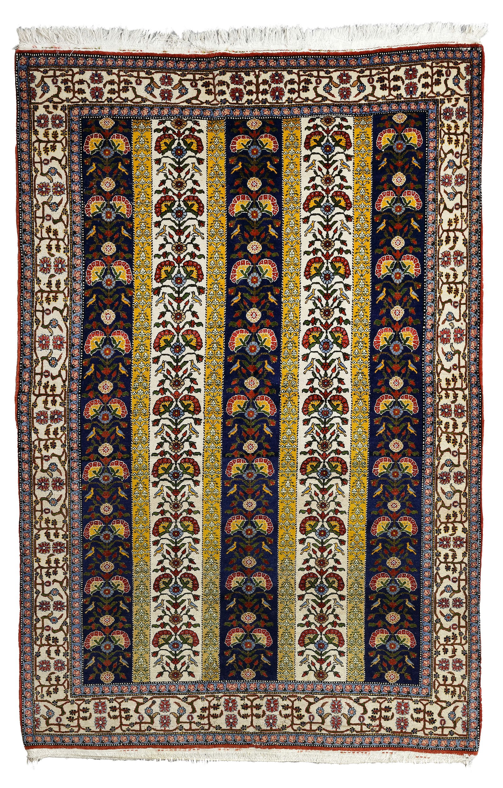 A VERY FINE QASHQAI CARPET WITH AN UNUSUAL DESIGN (1 of 2)