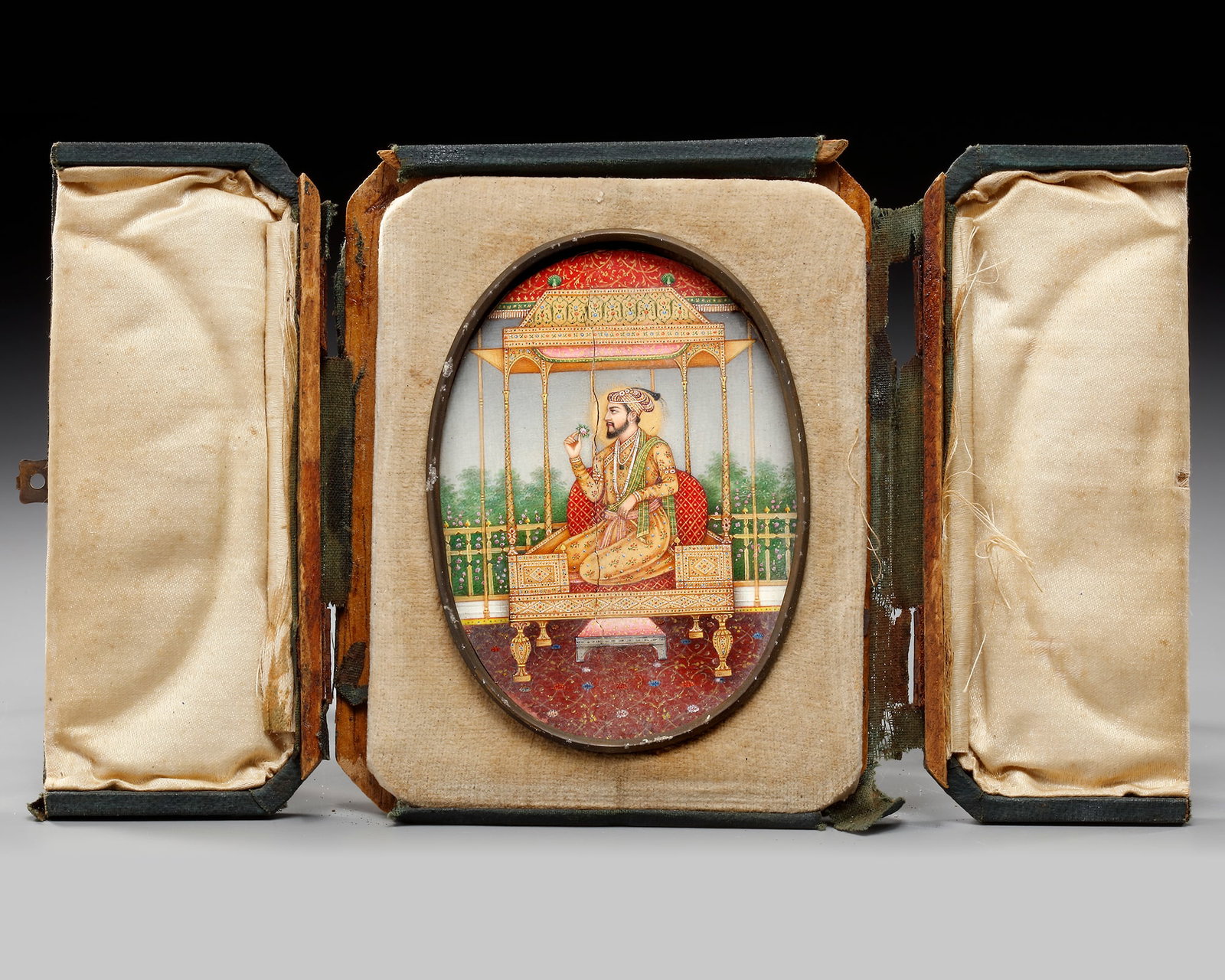 A FINE INDIAN OVAL PORTRAIT OF MUGHAL EMPEROR JAHANGIR, 19TH-20TH CENTURY: 10.5 by 7.5 cm.