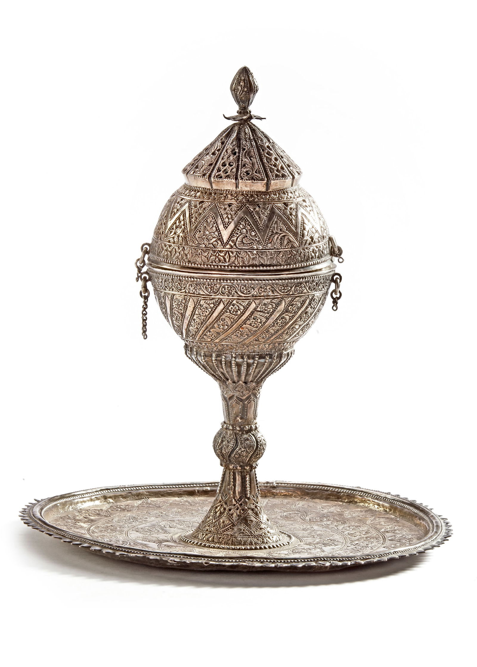 AN INDIAN SILVER INCENSE BURNER, 19TH CENTURY (1 of 4)