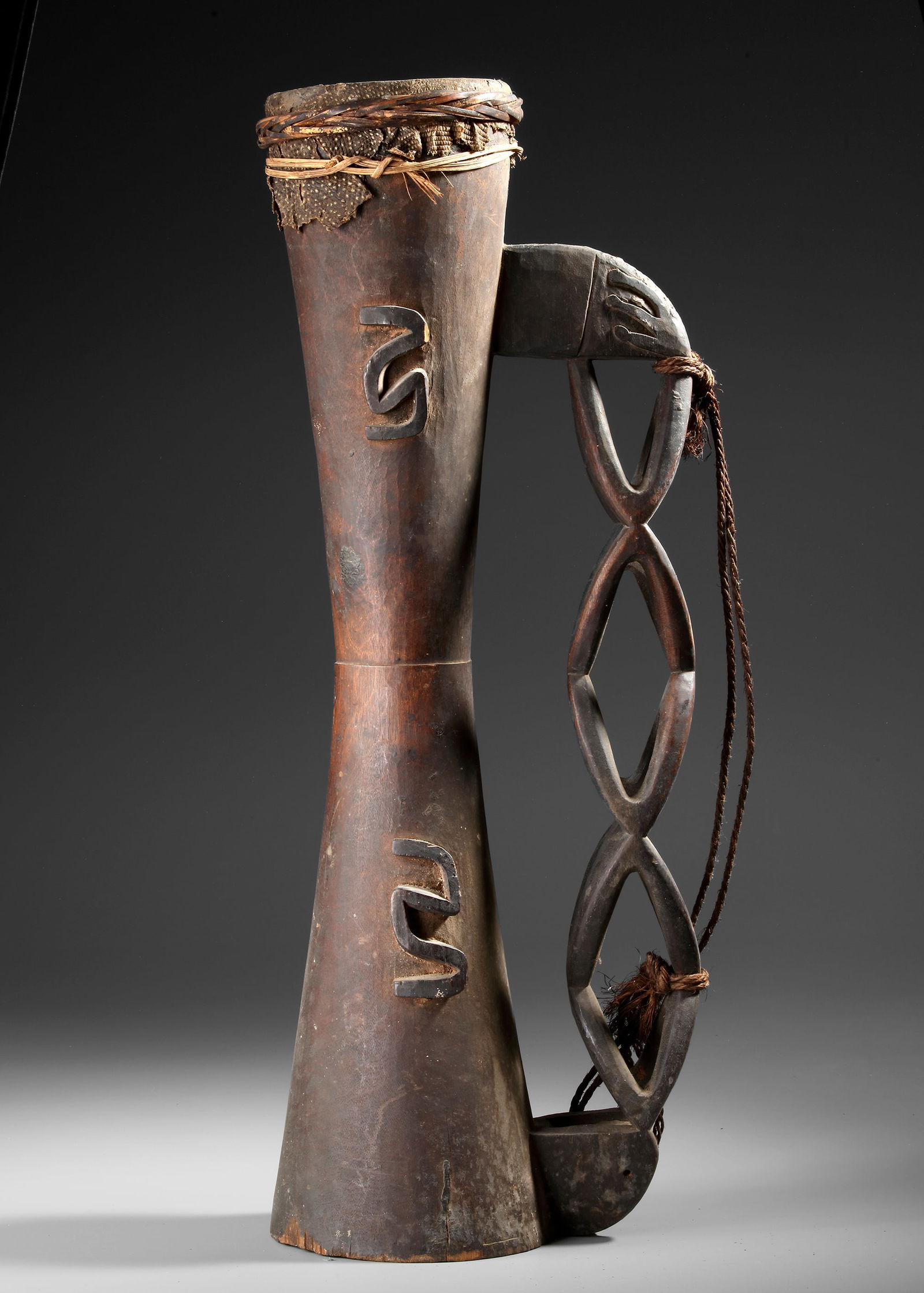 Asmat drum. Collected by Jac Hoogerbrugge in the 1960’s. From the village of Atsj: Asmat drum. Collected by Jac Hoogerbrugge in the 1960’s. From the village of Atsj. Carved by Jewewmetjakatipitsj. See the Hoogerbrugge Archive card and the drawing and collection note. Hoogerbugge m