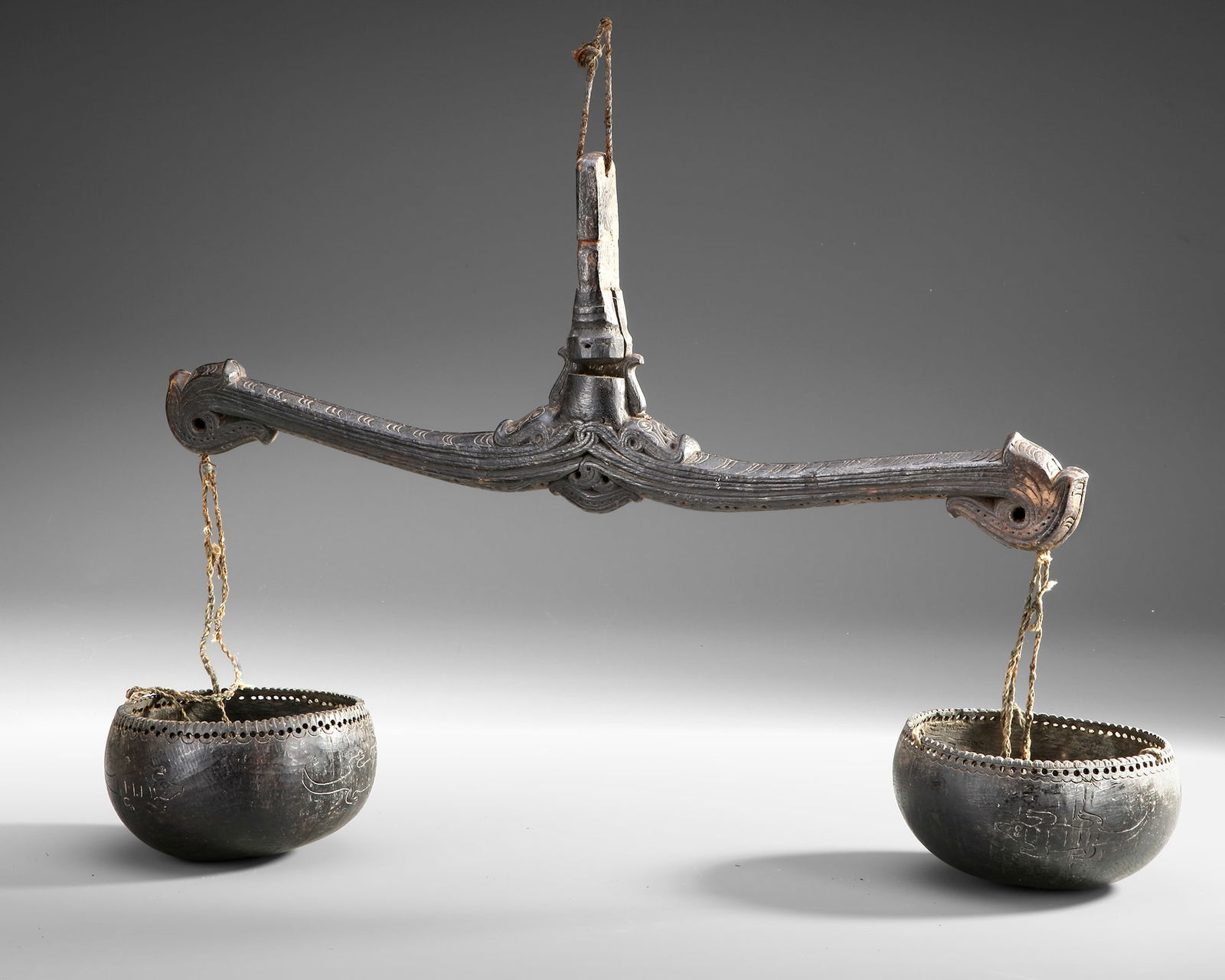 Sumatra. Batak scale. Collected in the 1950’s by Jac Hoogerbrugge: Sumatra. Batak scale. Collected in the 1950’s by Jac Hoogerbrugge. See his drawings and collection note. Exhibited in the exhibition “De Bataks op Weg” (“The Bataks on their Way”) in