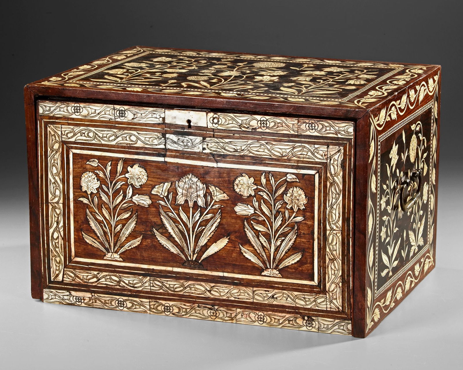 AN INDO-PORTUGUESE BONE INLAID BOX, PROBABLY GOA, INDIA, 16TH-17TH CENTURY (1 of 5)