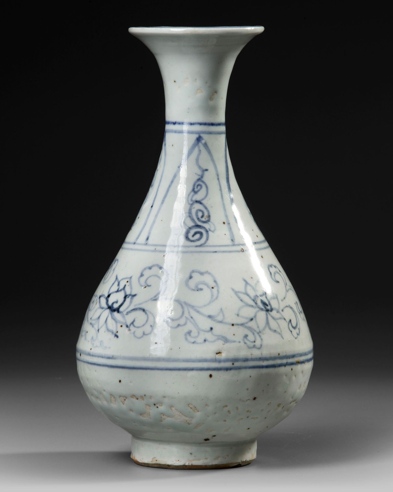 CHINESE BLUE AND WHITE YUHUCHUNPING VASE, YUAN DYNASTY OR LATER (1 of 4)