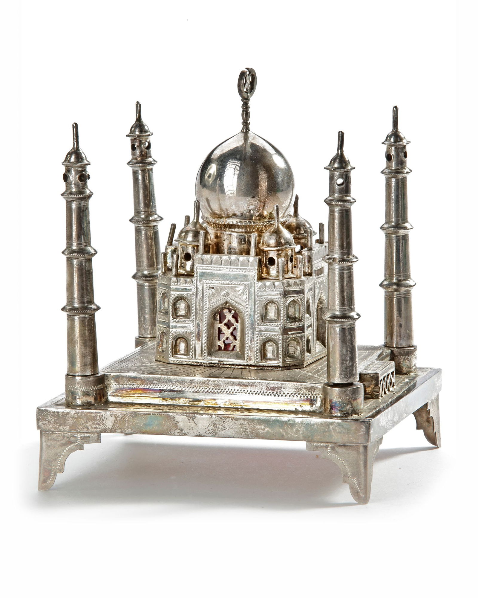 A SILVER MODEL OF THE TAJ MAHAL, INDIA, 20TH CENTURY (1 of 4)