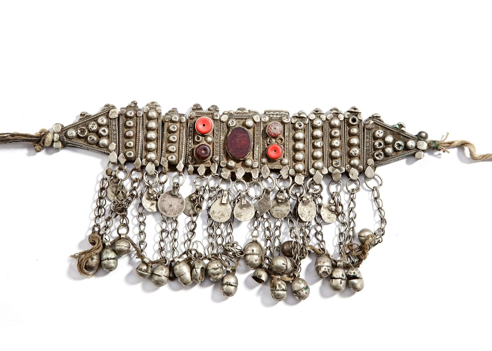 A SILVER NECKLACE, YEMEN, 19TH CENTURY (1 of 2)