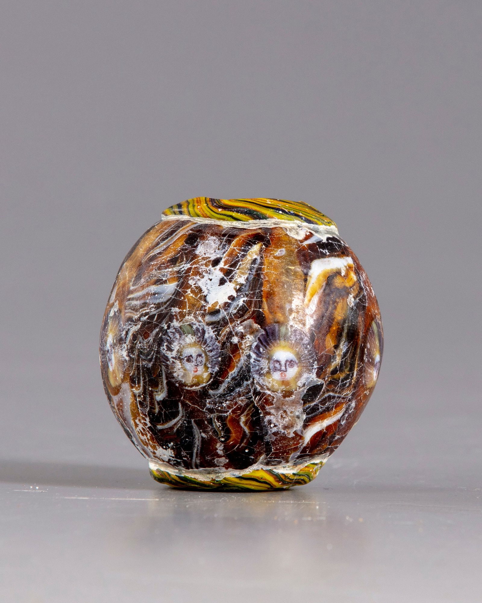 AN ANCIENT ROMAN MOSAIC GLASS BEAD (1 of 3)
