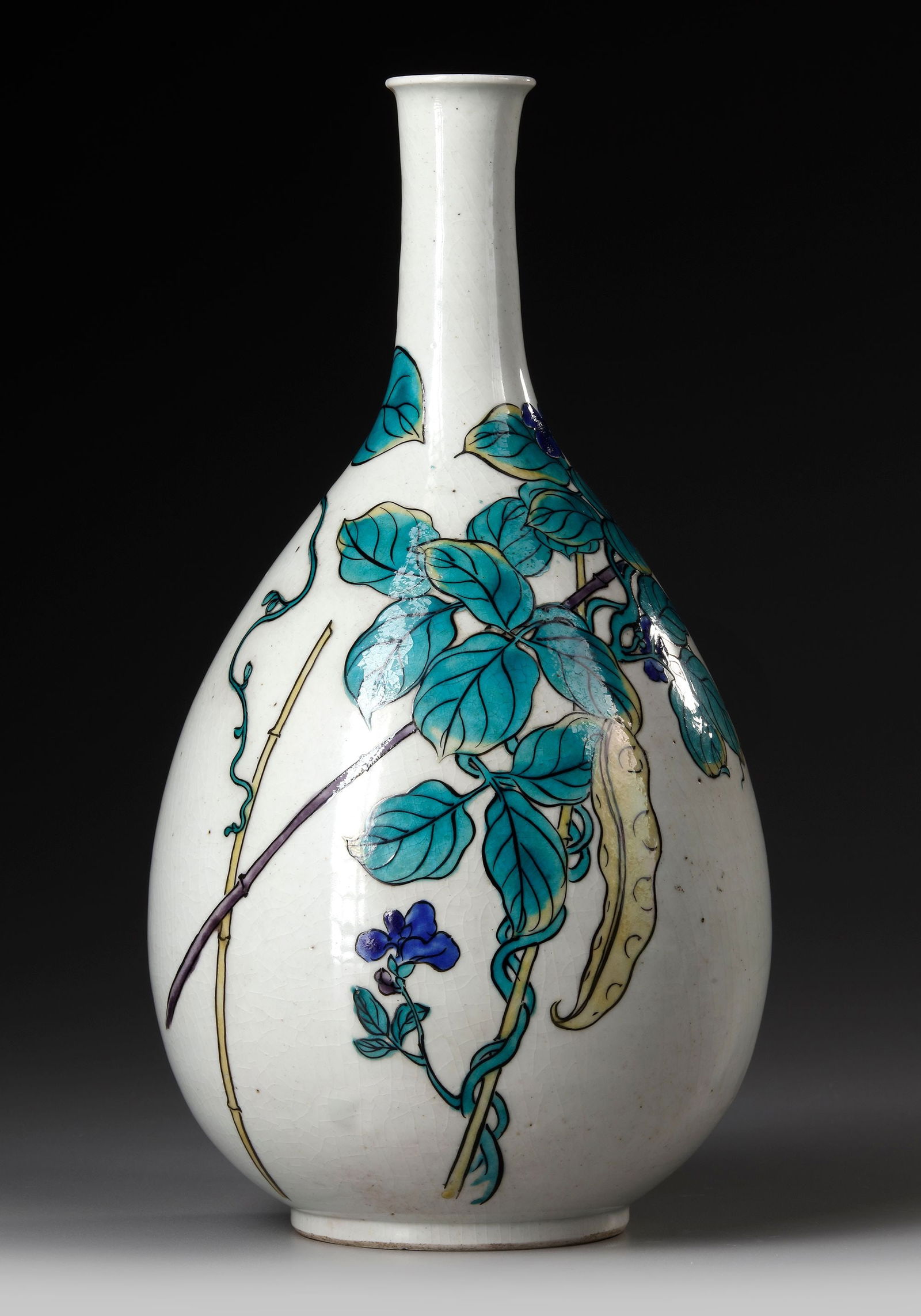 A JAPANESE KUTANI BOTTLE VASE, 18TH-19TH CENTURY (1 of 4)