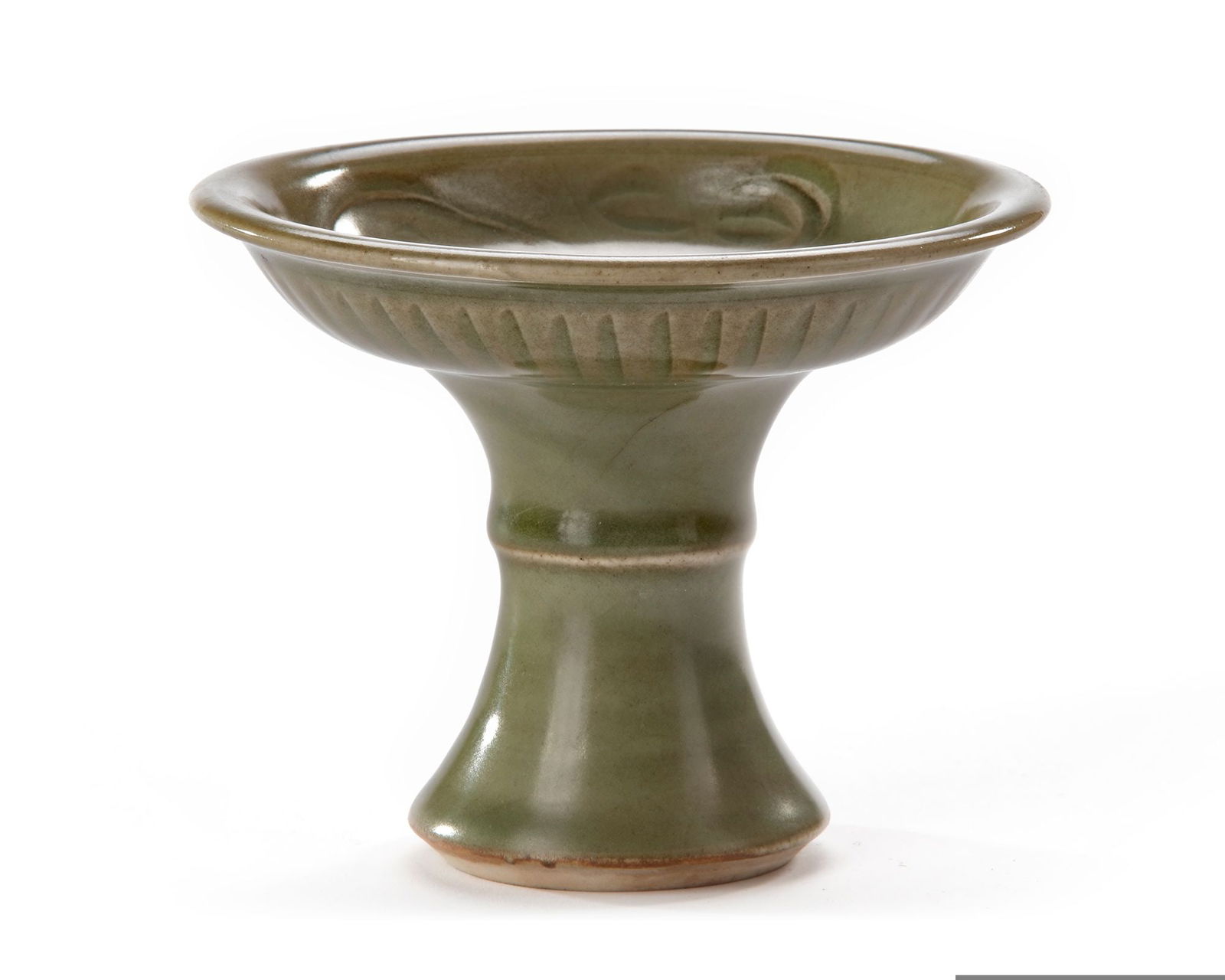 A CHINESE LONGQUAN CELADON GLAZED STEM CUP, SONG DYNASTY (960-1279) (1 of 4)