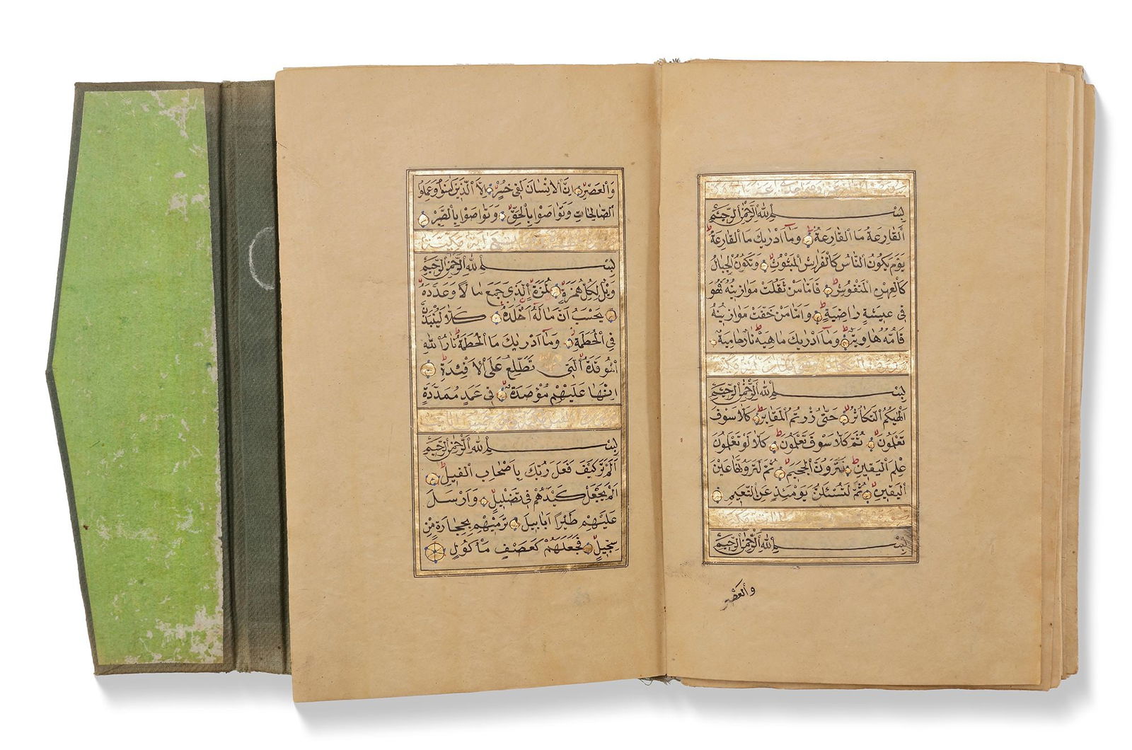 A FINE ILLUMINATED OTTOMAN QURAN, TURKEY, 18TH CENTURY (1 of 6)
