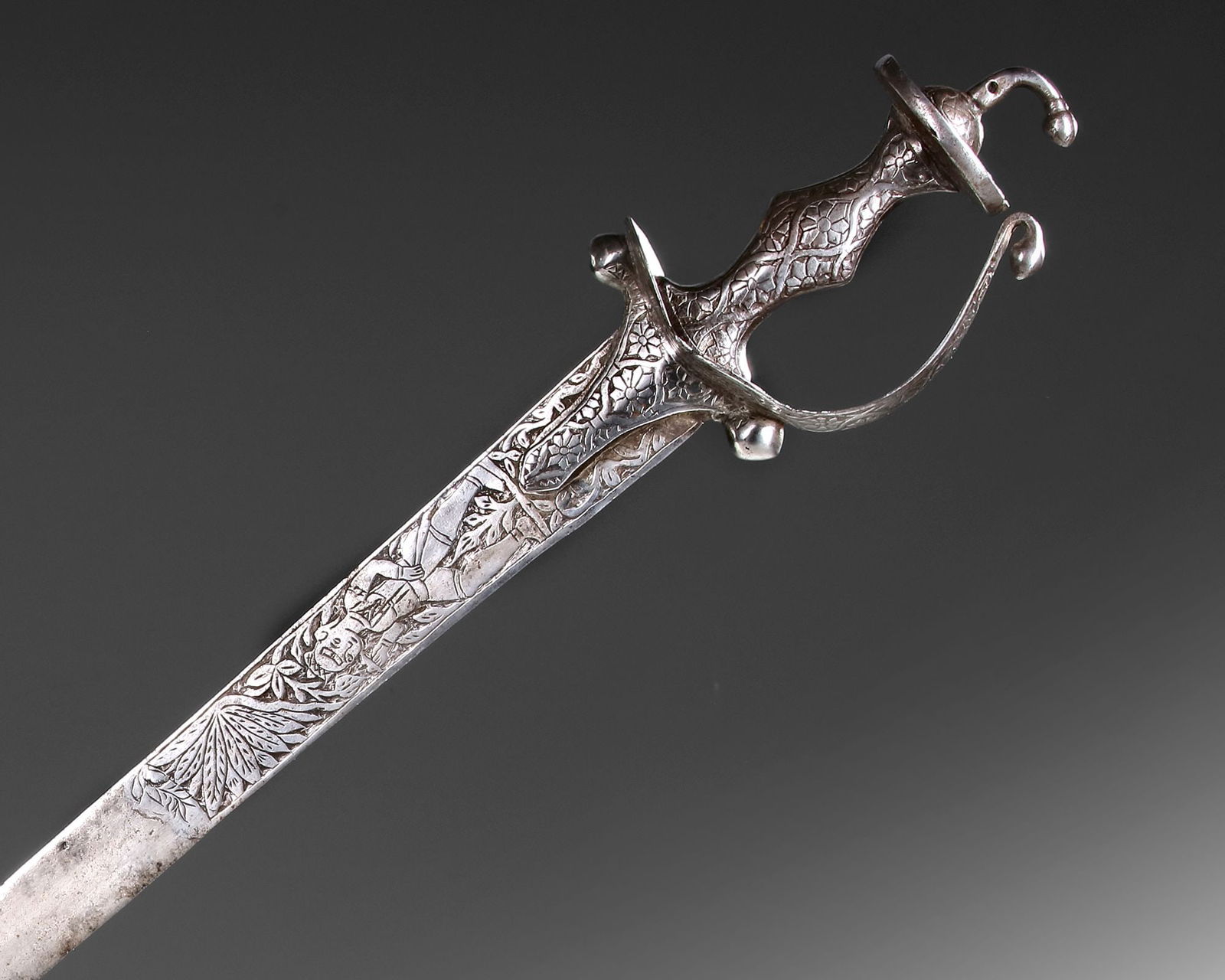 A FINELY CRAFTED PERSIAN SWORD, QAJAR 19TH CENTURY (1 of 3)