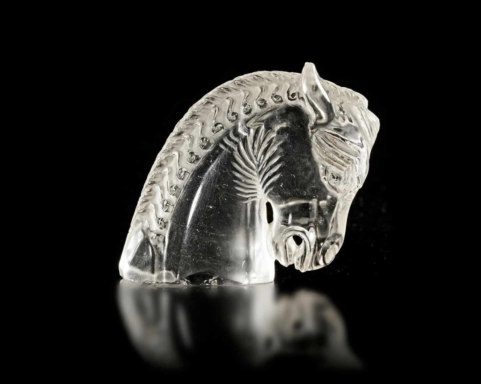 AN INDIAN ROCK CRYSTAL HORSE-HEAD CARVING, 18TH CENTURY (1 of 5)
