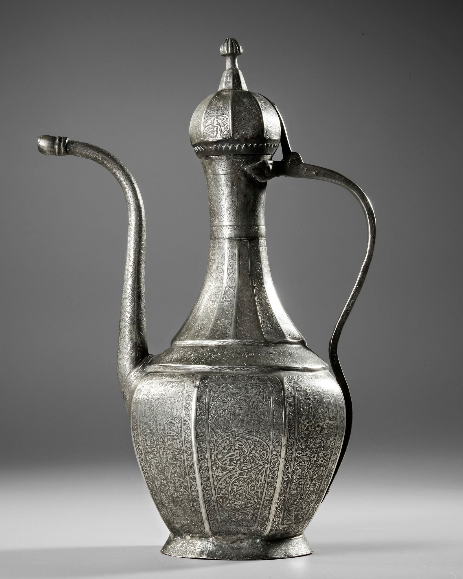 AN OTTOMAN JUG, 18TH CENTURY (1 of 4)