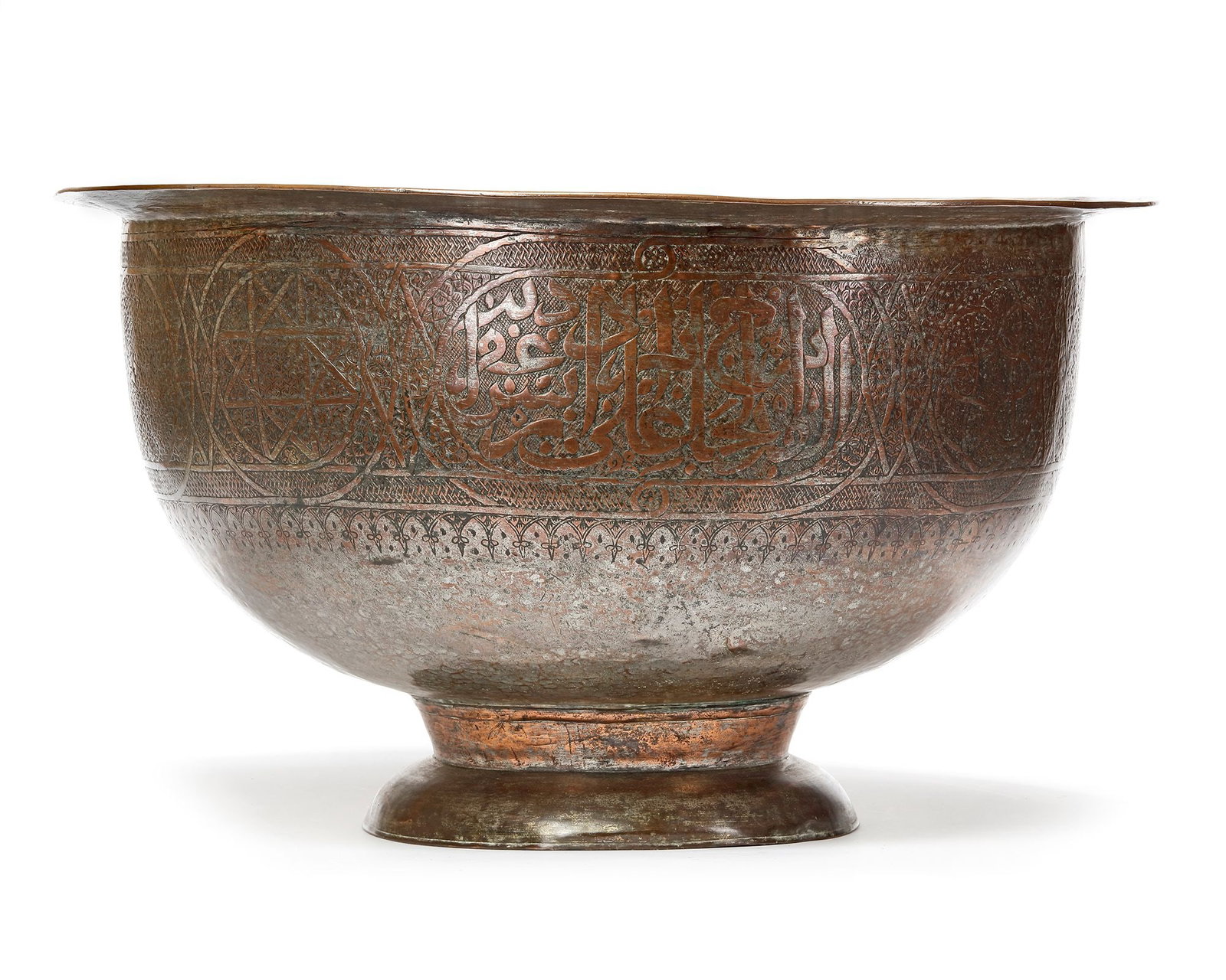 A MONUMENTAL EARLY TINNED COPPER BRASS BASIN, LATE 15TH-EARLY 16TH CENTURY (1 of 4)