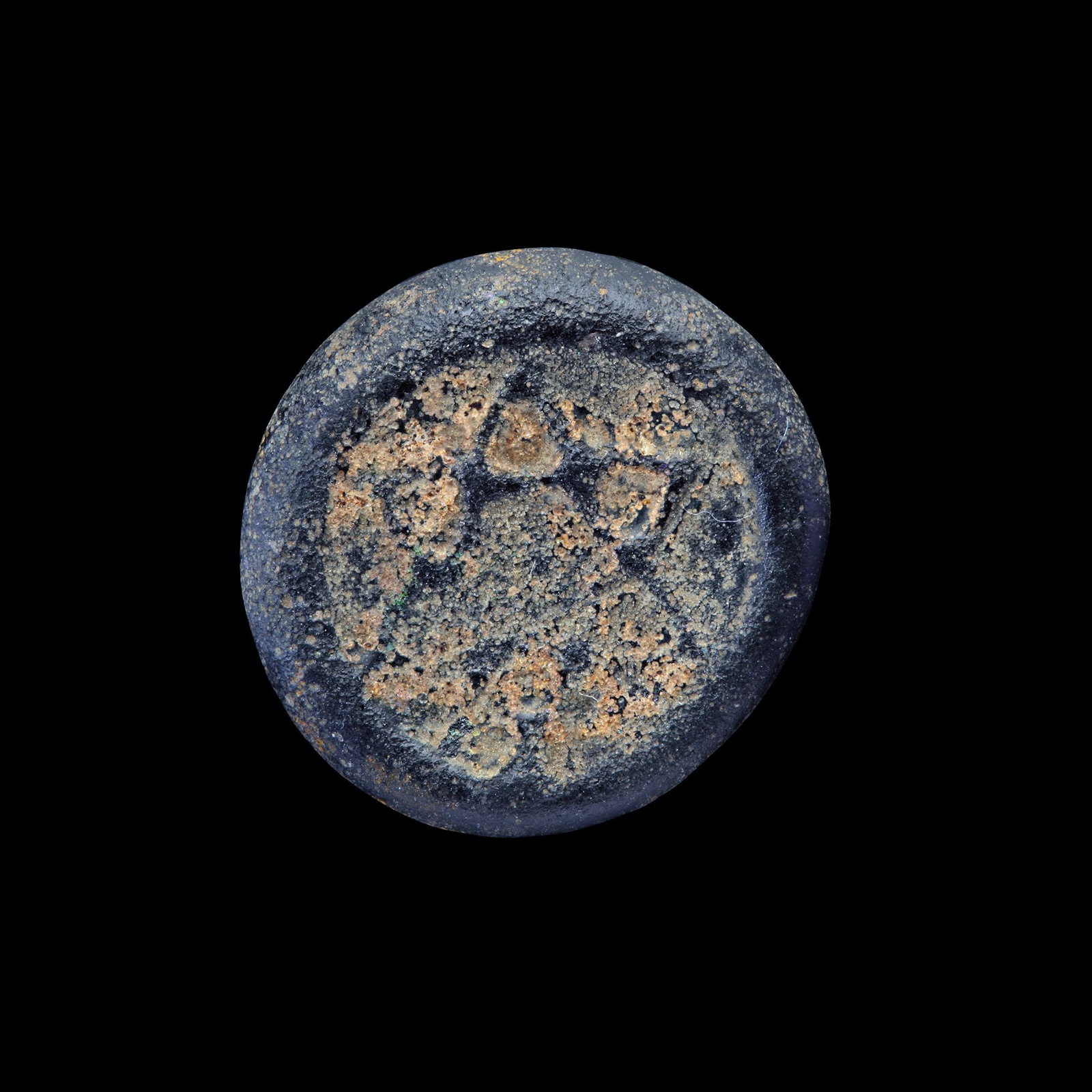 AN EARLY ISLAMIC GLASS WEIGHT OF DIRHAM,10TH-11TH CENTURY: Glass weight, moulded and stamped, opaque dark-black in colour, citing in the centre with the star of Solomon, 2.955g, 19 mm, coin weight: dirham.