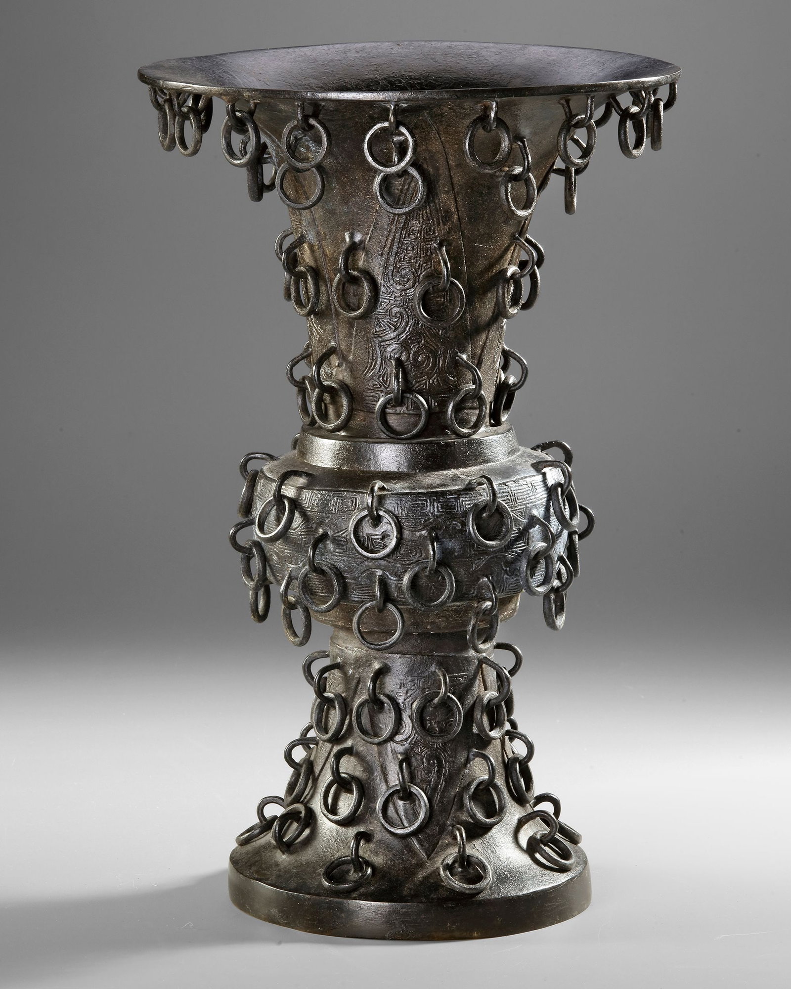 A BRONZE ARCHAISTIC ZUN VASE, CHINA, 17TH CENTURY (1 of 4)