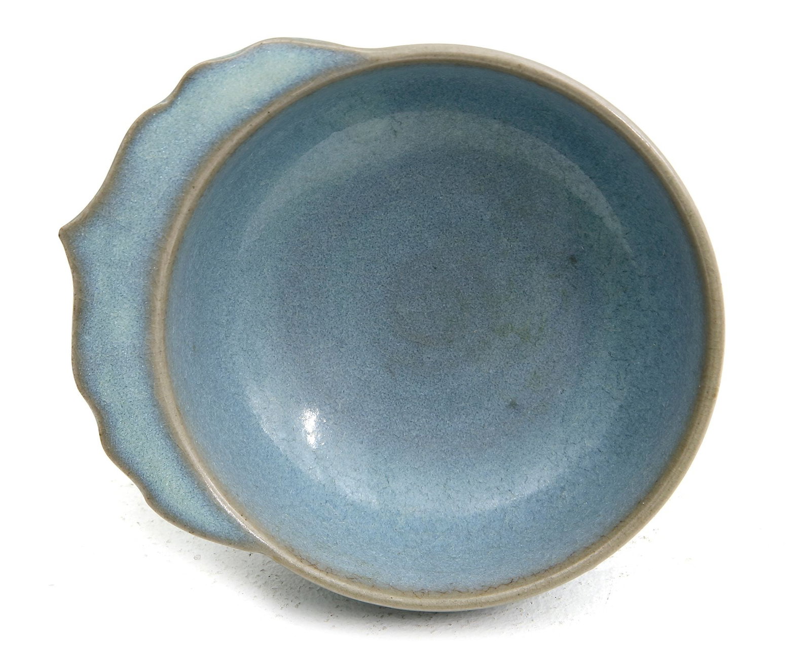 A CHINESE 'JUN' WARE CUSPED-HANDLED BOWL, YUAN DYNASTY (1279-1368) (1 of 2)
