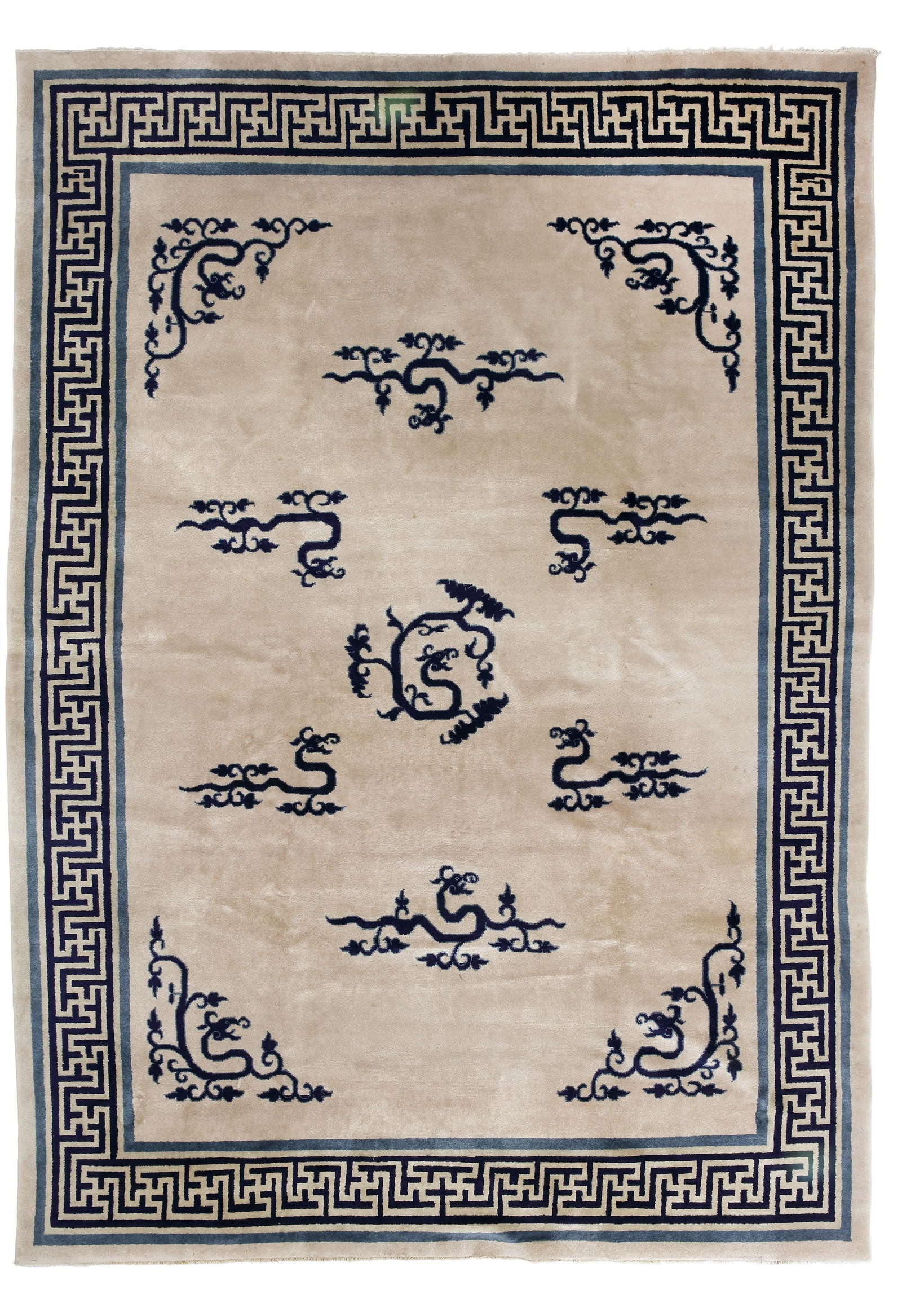 A LARGE ANTIQUE CHINESE PEKING RUG WITH IMPERIAL DRAGON DESIGN: Up for auction is a prestigious and highly elegant masterpiece of East Asian knotting art: A large, antique Chinese Peking rug, masterfully hand-crafted around 1920. The rug captivates with its noble,