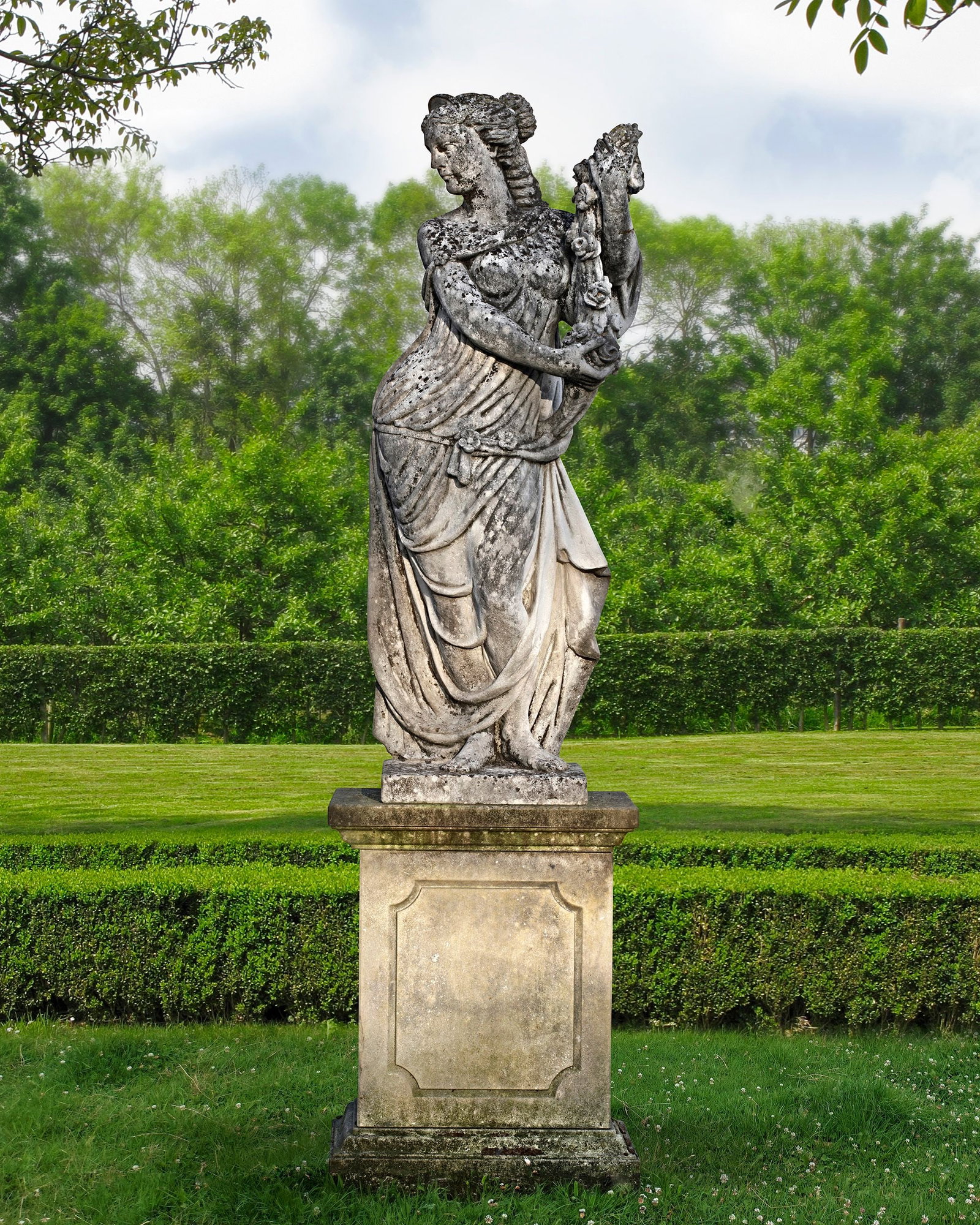 A SCULPTED LIMESTONE MODEL OF HESTIA, GODDESS OF FIRE (HEARTH), HOUSEHOLD, FAMILY AND GARDEN, SISTER (1 of 1)