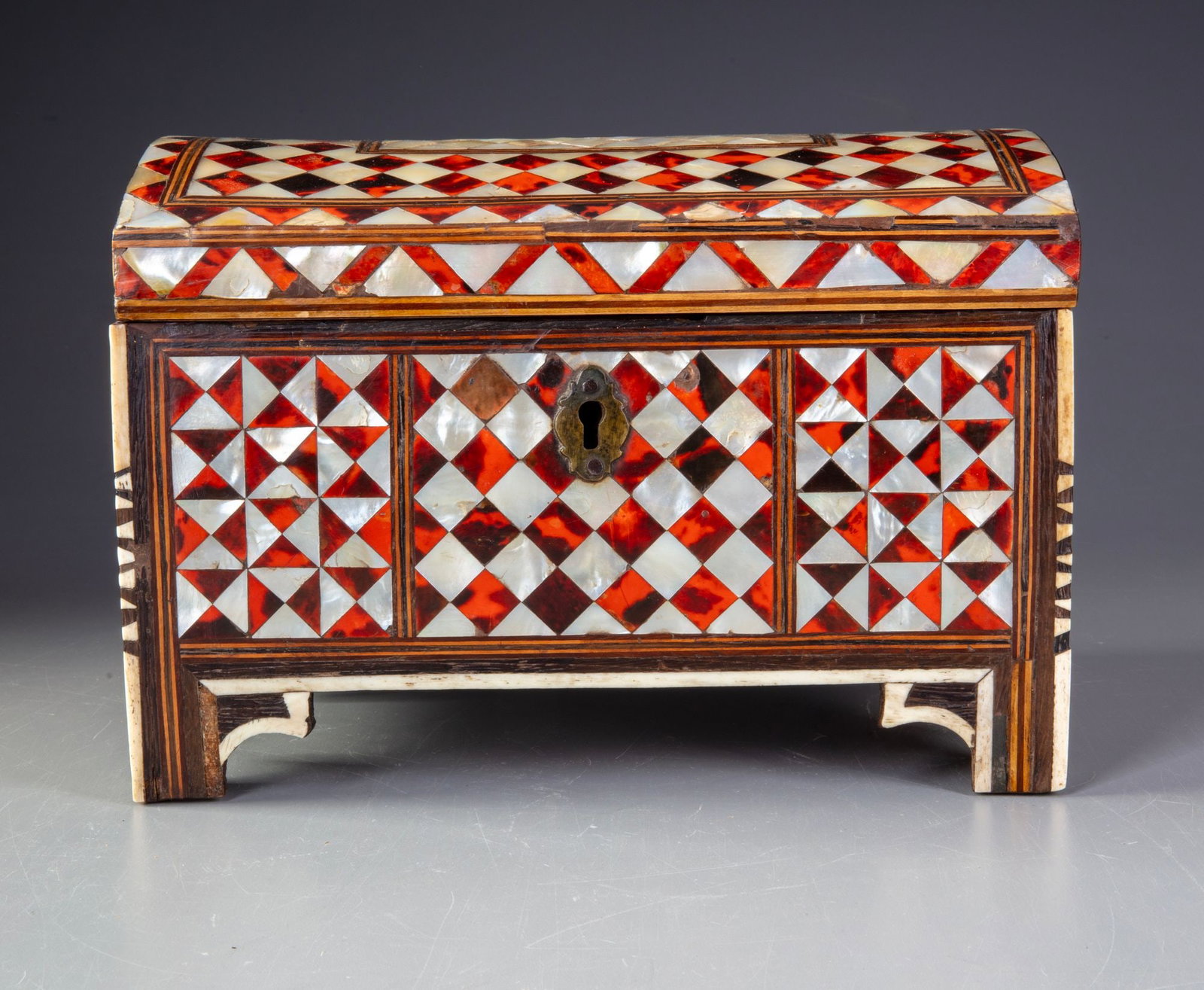 AN OTTOMAN RECTANGULAR MOTHER-OF-PEARL TORTOISE AND BONE INLAID BOX, 18TH CENTURY (1 of 6)
