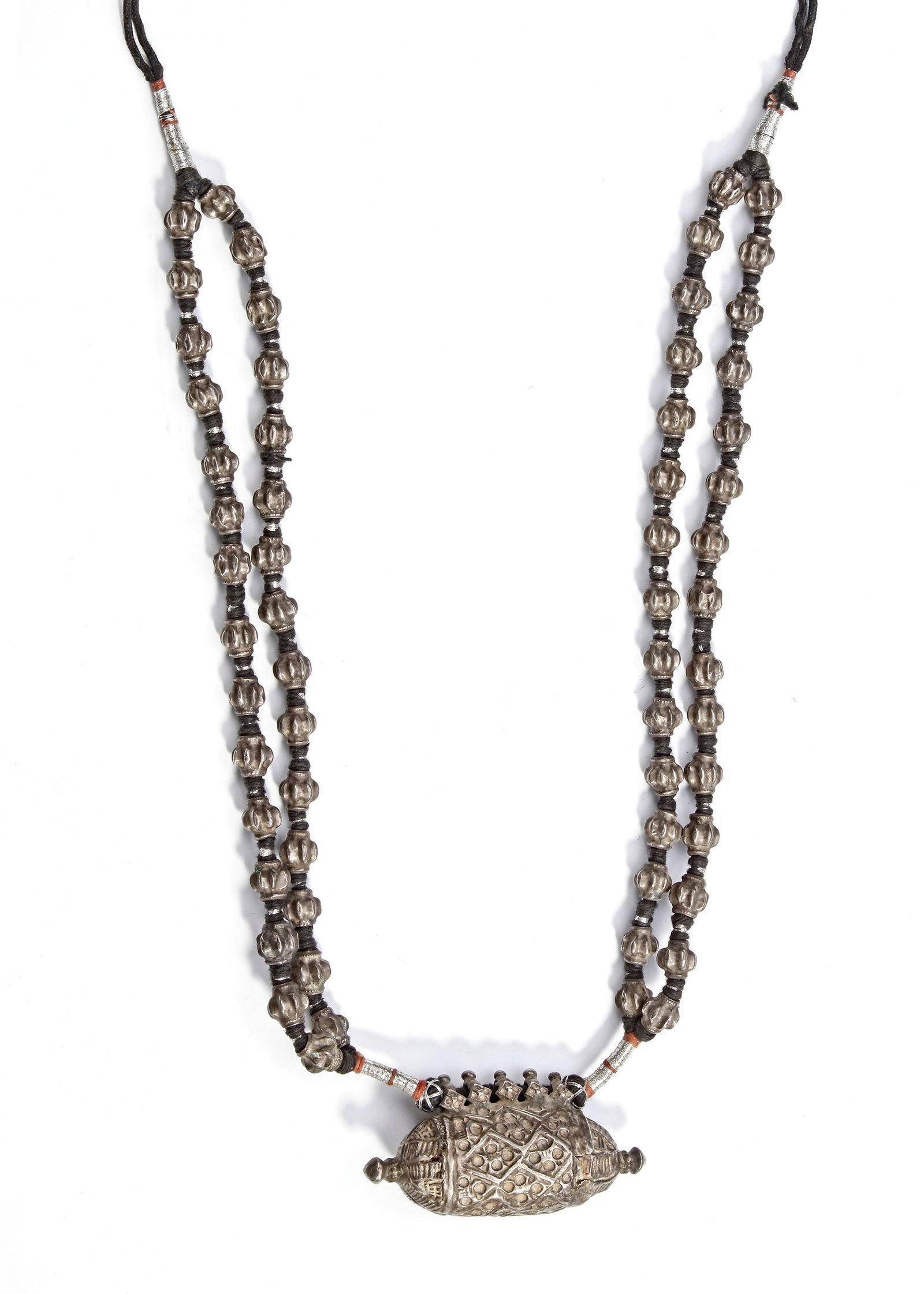 SILVER NECKLACE, YEMEN, 19TH CENTURY (1 of 2)