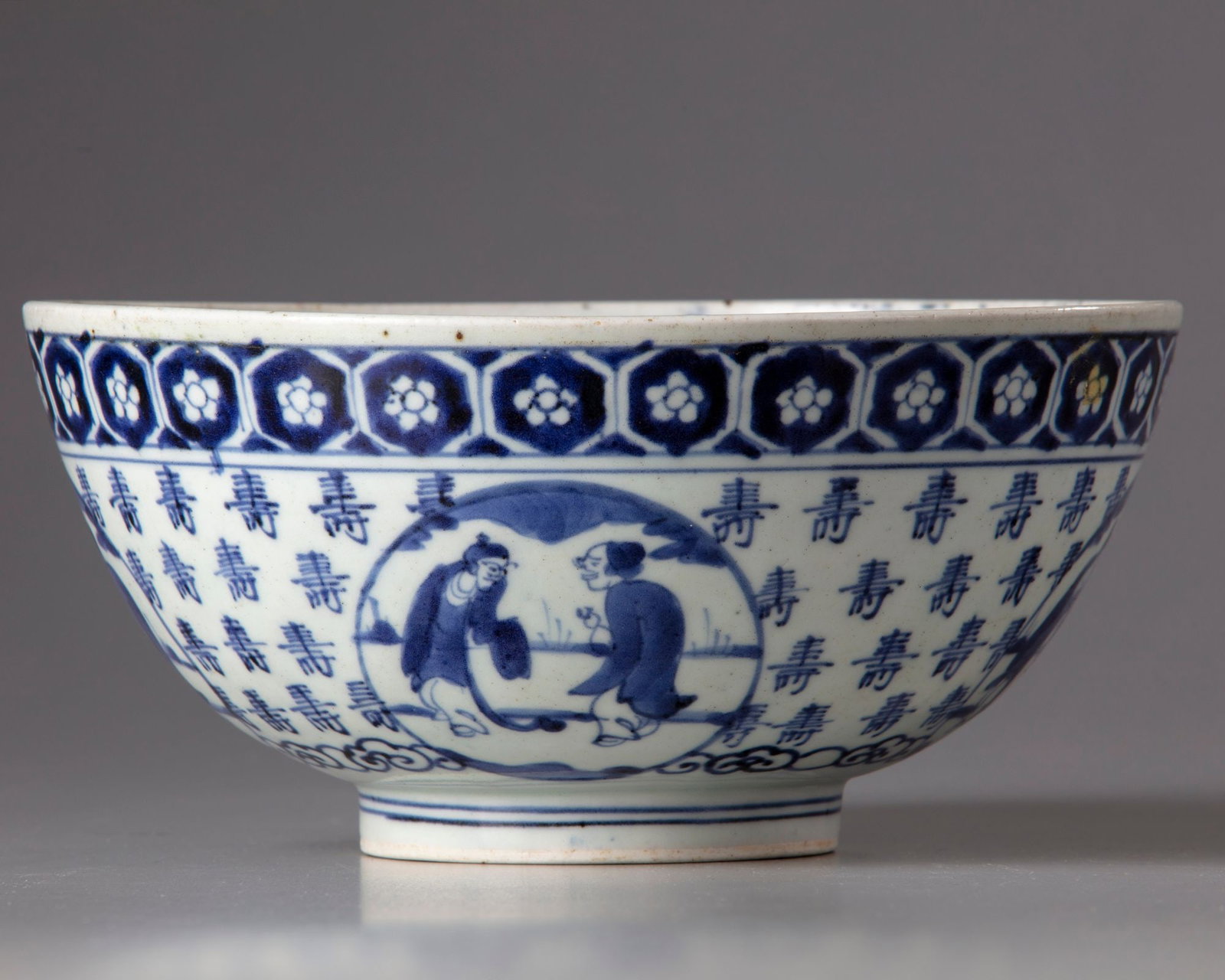 A JAPANESE ARITA, BLUE AND WHITE EIGHT IMMORTALS BOWL, 17TH CENTURY (1 of 3)
