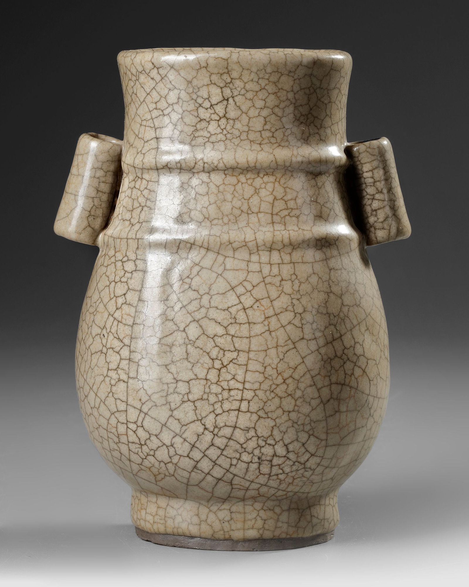 A CHINESE CRACKLE-GLAZED PORCELAIN HU VASE, QING DYANSTY (1644â€“1911) (1 of 4)