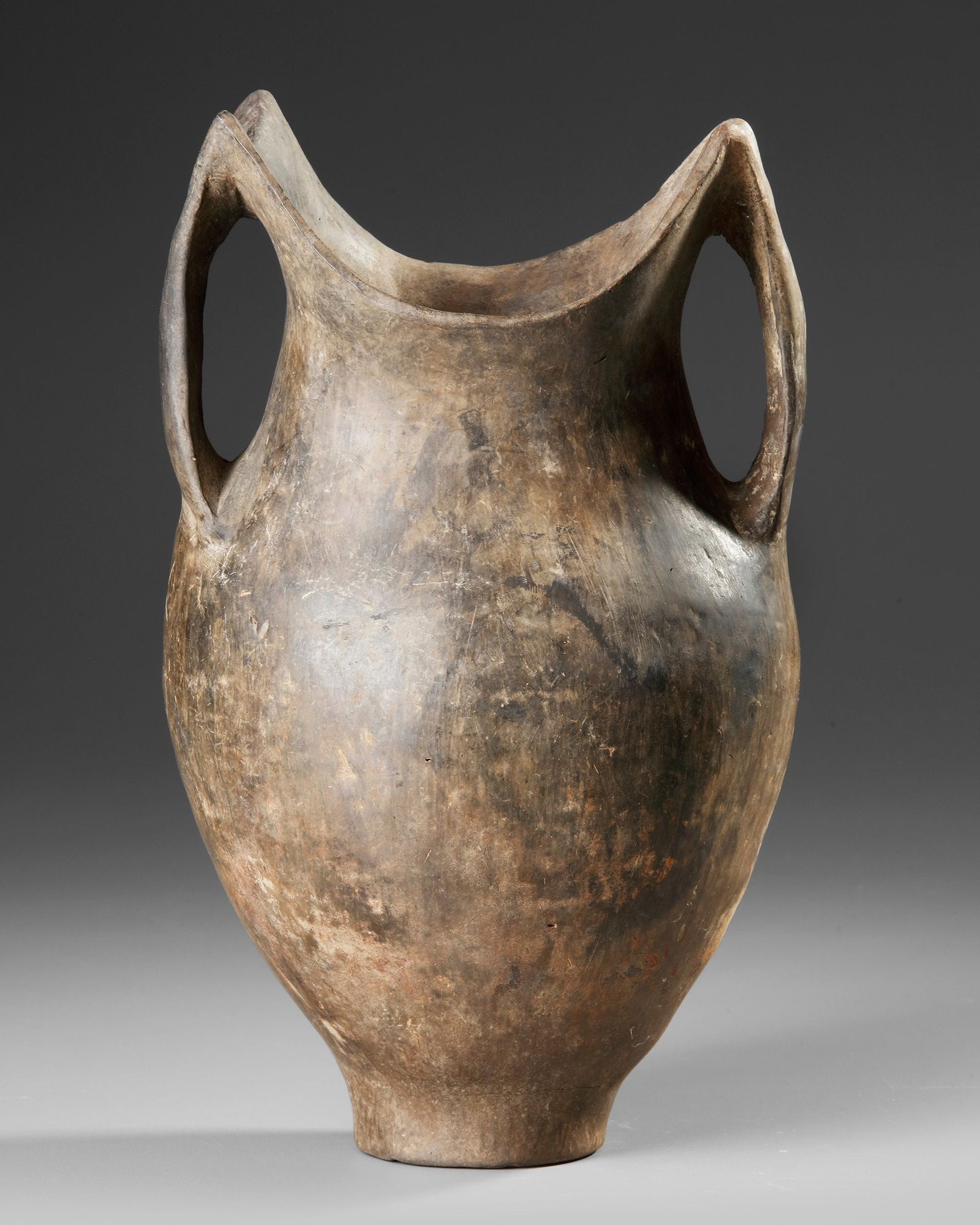 A CHINESE NEOLITHIC VASE, SIWA CULTURE, 1100-900 BC (1 of 5)