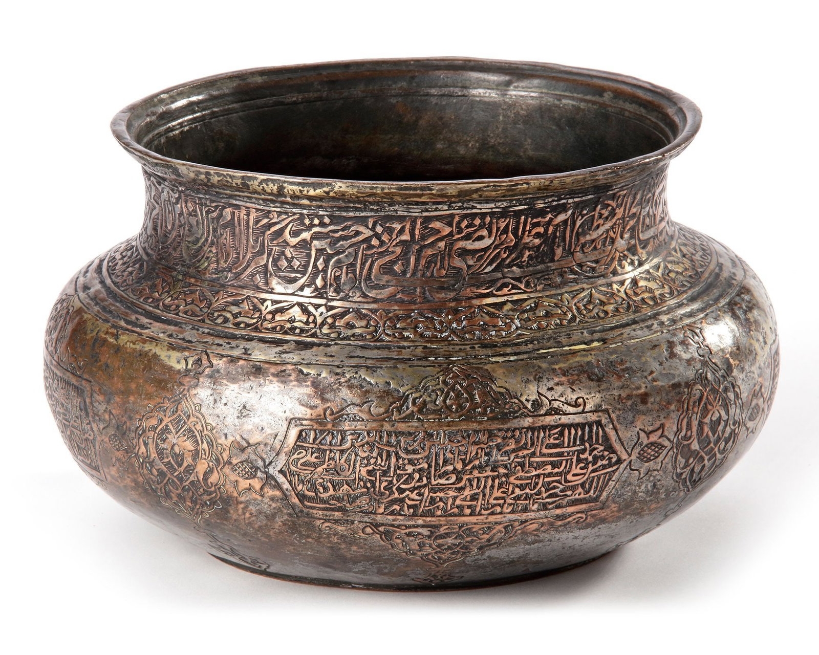 A SAFAVID TINNED COPPER BOWL, PERSIA 17TH CENTURY (1 of 4)