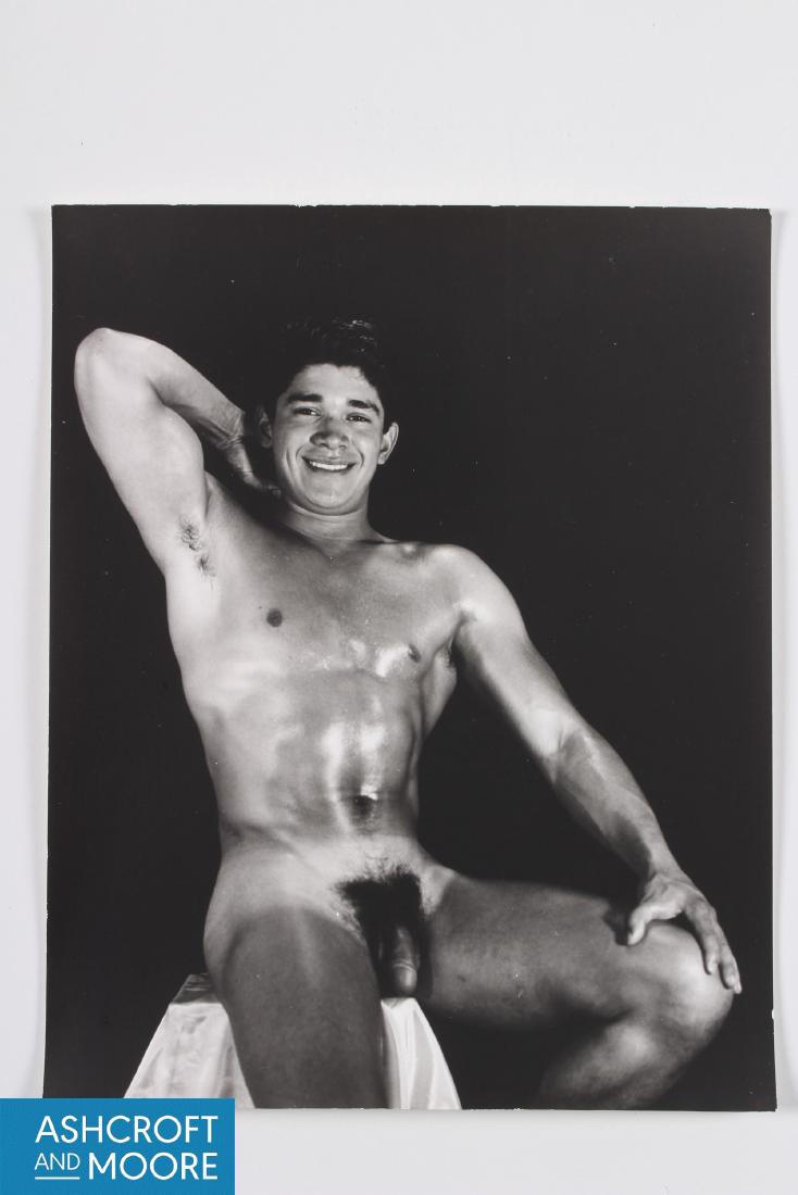 Original Dave Martin of San Francisco Nude Photograph: Original Dave Martin of San Francisco Athletic Physique Male Nude Photograph. Ashcroft and Moore LLC is licensed by the Estate of Dave Martin as seller of his catalog of photographs that span his care