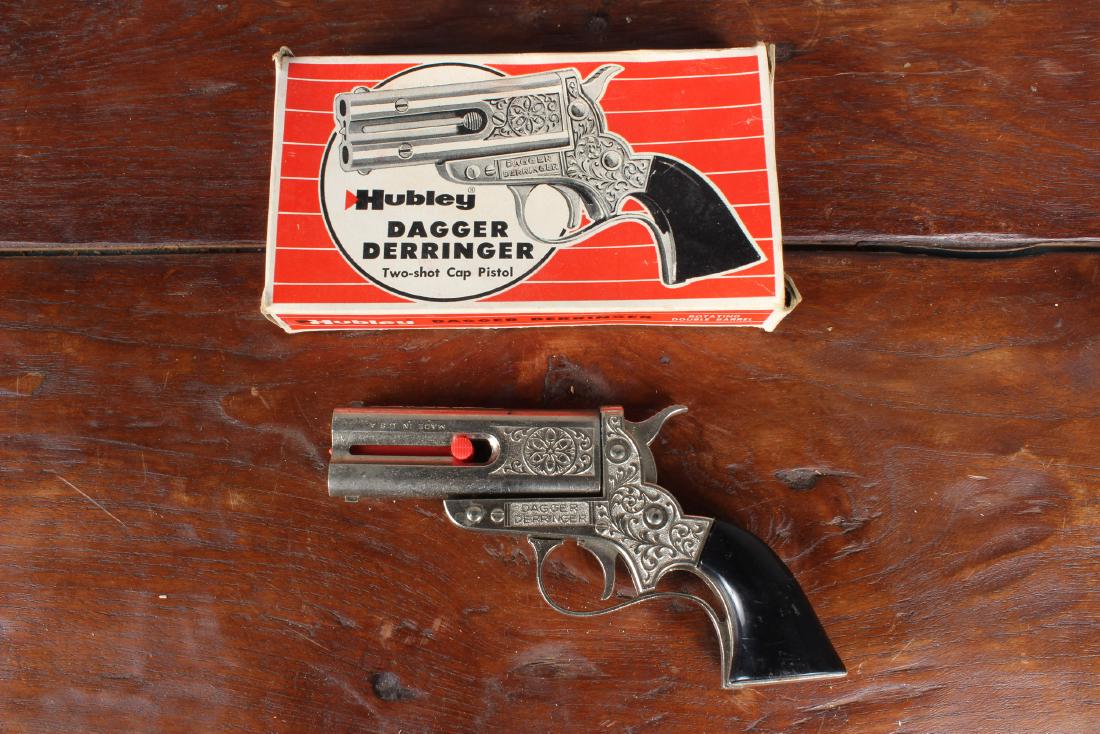 Vintage Hubley Dagger Derringer with Box: Vintage Hubley Dagger Derringer with Box. Size: 7" x 4" x 1"