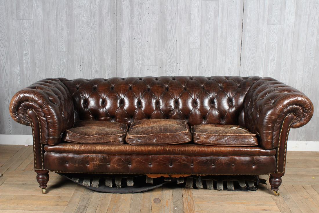 19th C. Howard and Sons (Attr) Chesterfield (1 of 4)