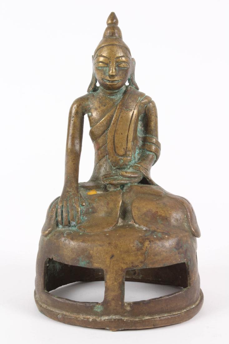 Antique Bronze Burmese Buddha: Antique Bronze Burmese Buddha Size: 6" High (B5706)
