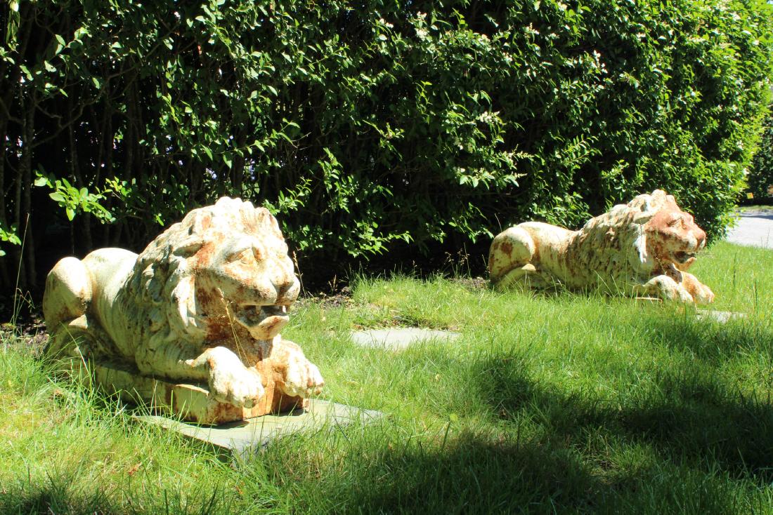 Pair American Victorian 19th C. Fiske Lions (1 of 3)
